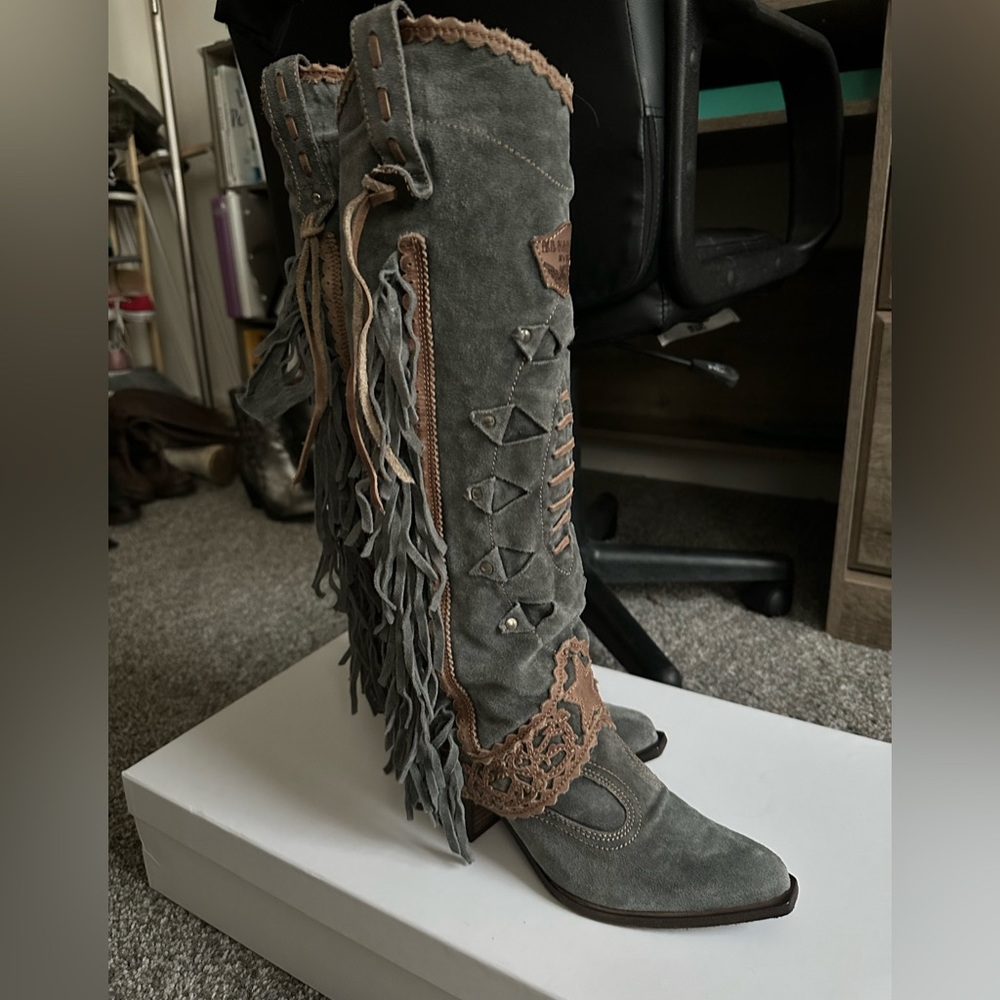 El Vaquero boots, BNIB! Size 8